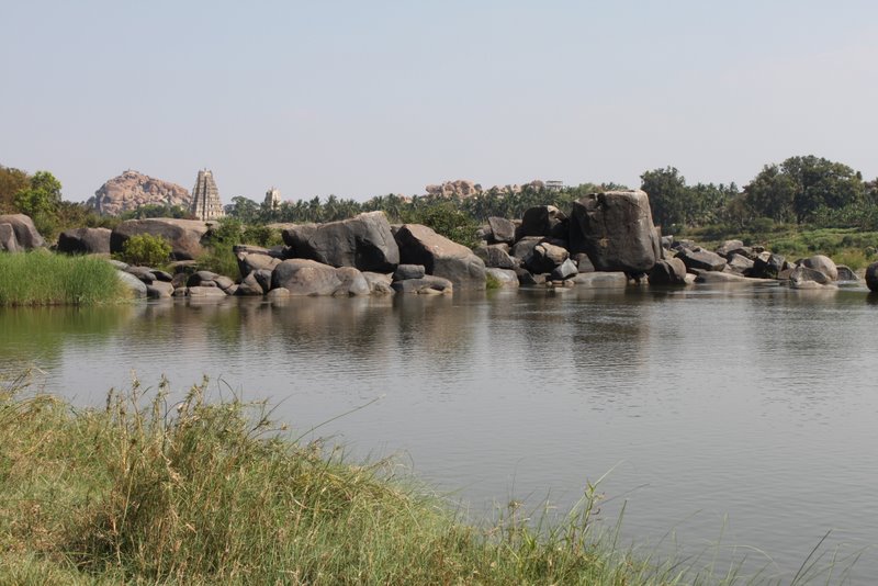 India 2010 - Hampi - Virupapur Gaddi - Swimming Lake